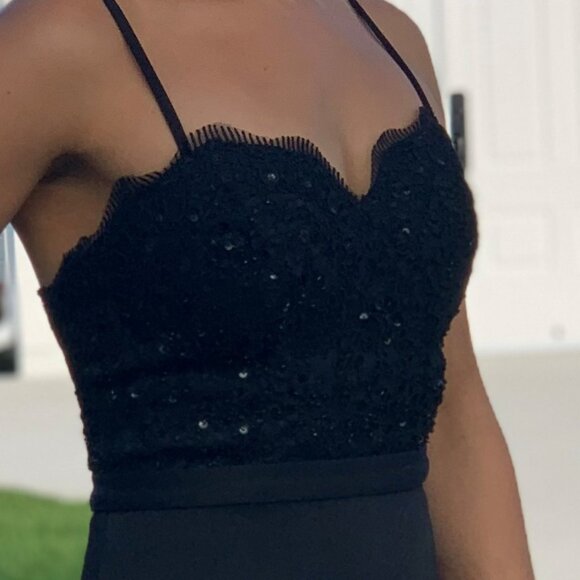 Black Elegant Formal Dress - Picture 3 of 4